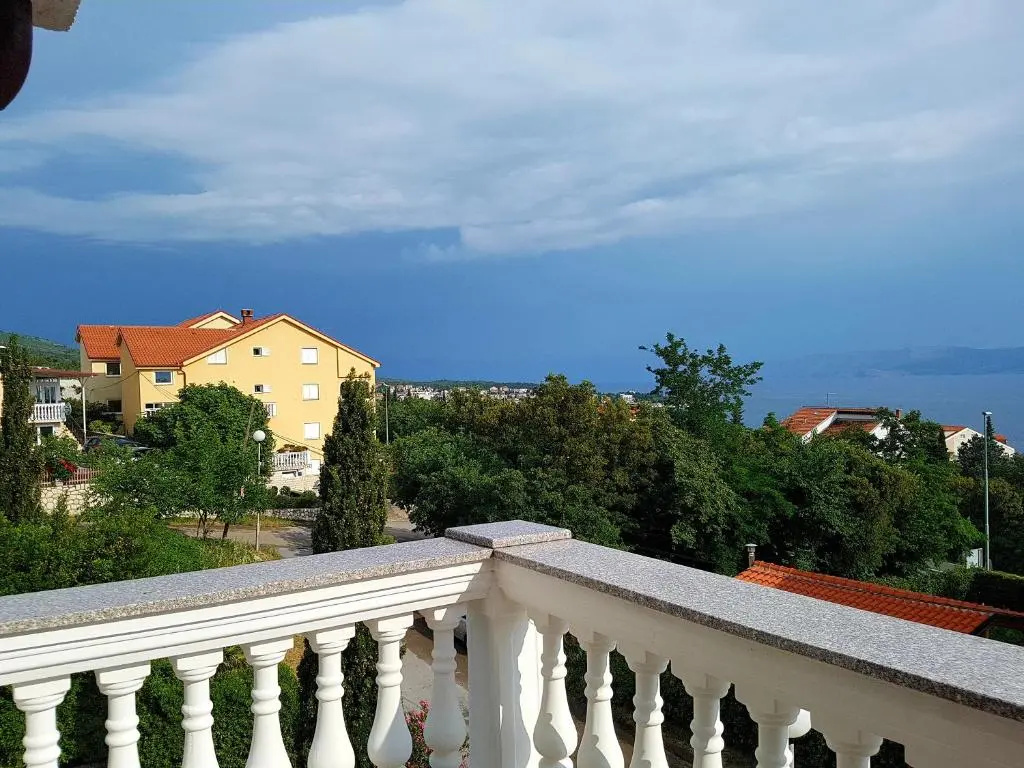 Apartment with sea view