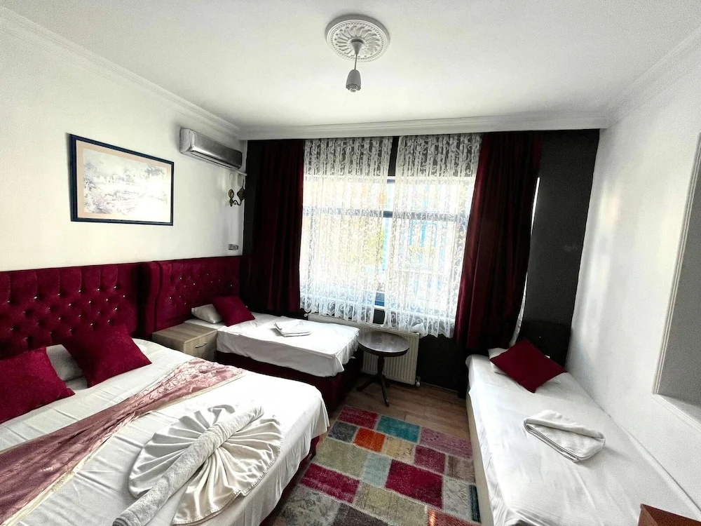 Standard Quadruple Family room