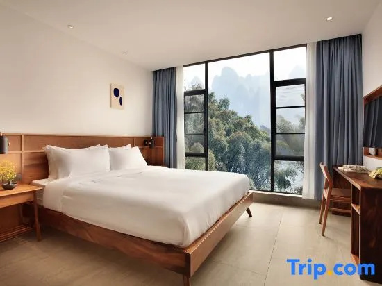 Standard Double room with river view (full double bed)