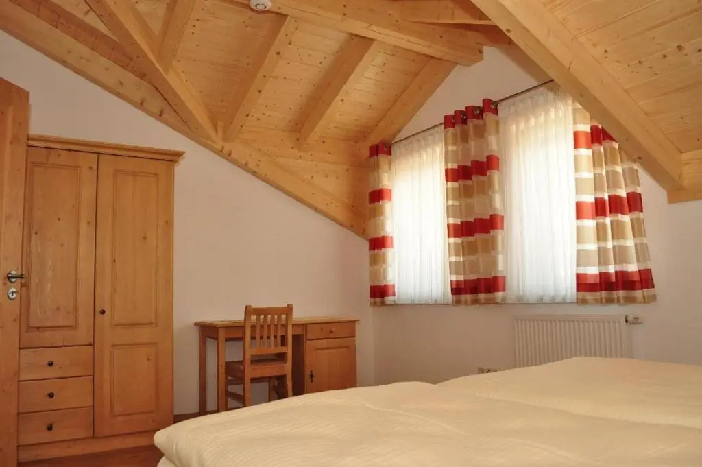 3 Bedrooms Apartment
