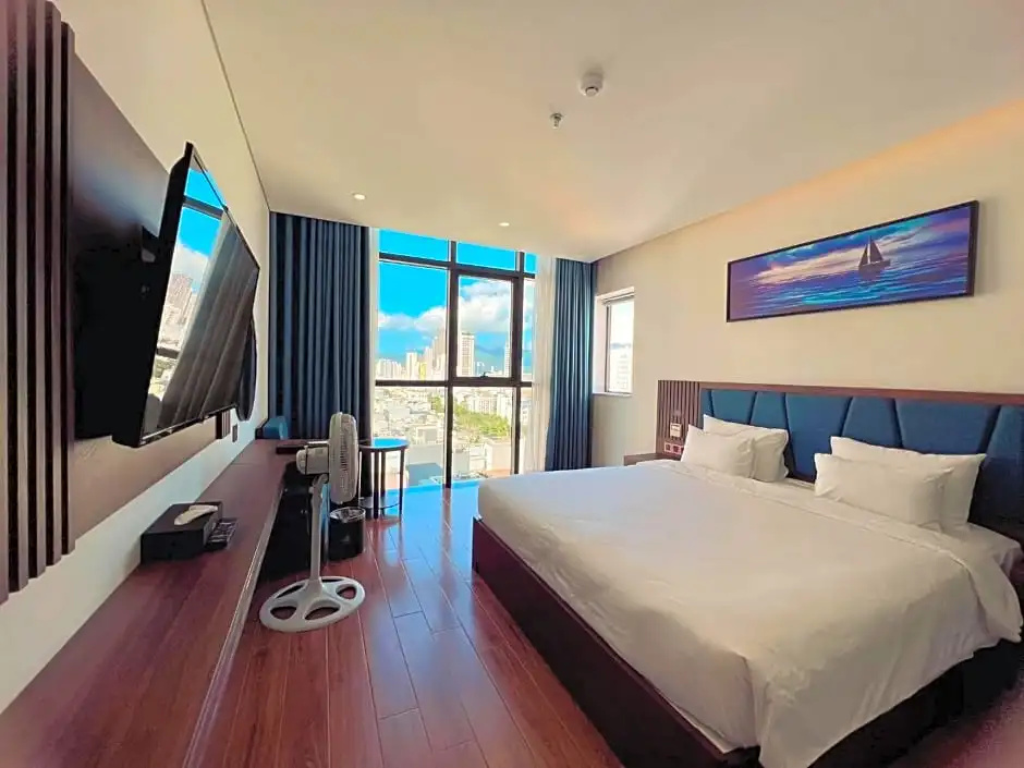 Deluxe Double room with sea view (full double bed)