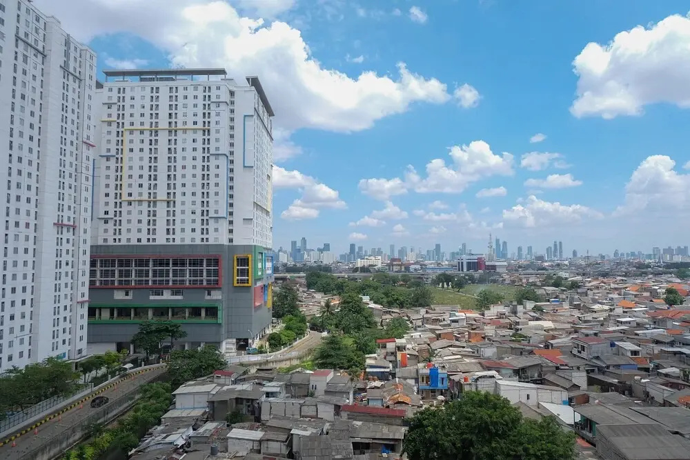 Minimalist And Cozy Stay 2Br At Bassura City Apartment