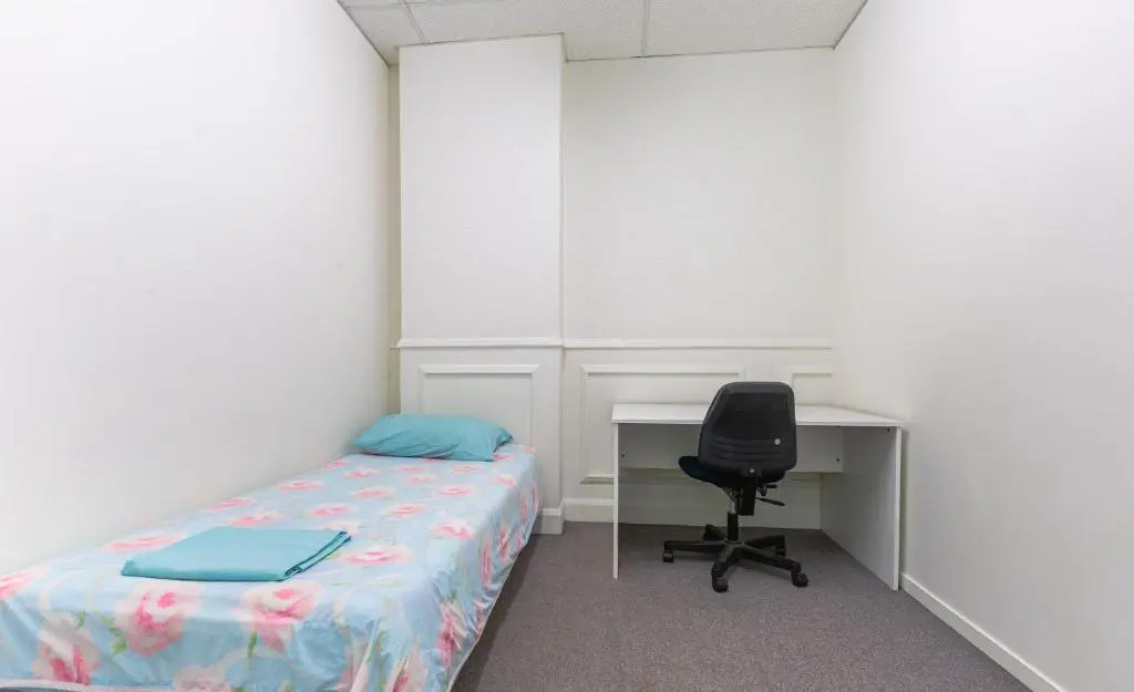 Economy room