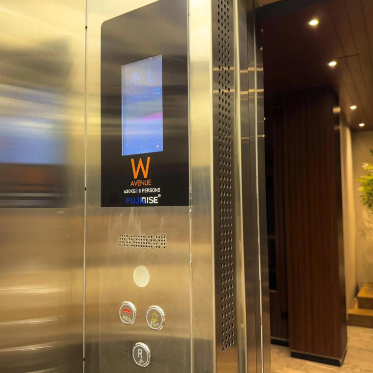The W Avenue
