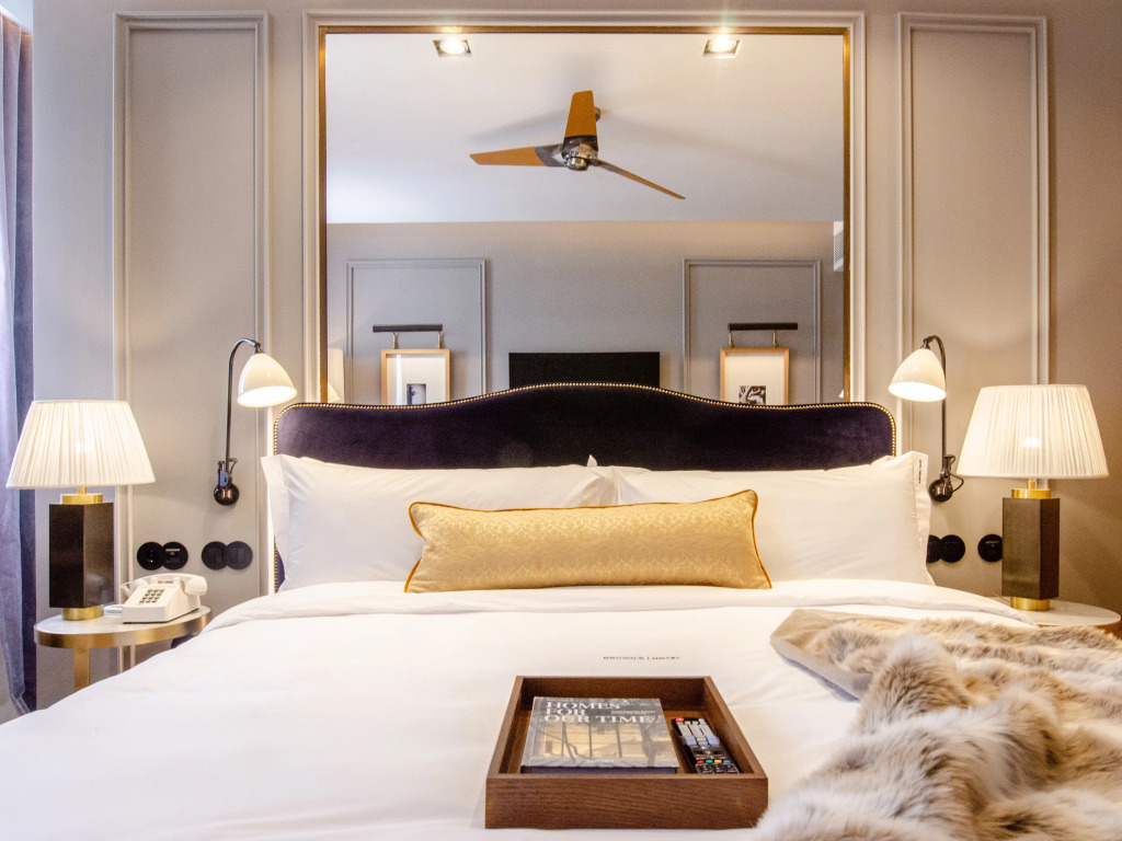 Brown's | Avenue Hotel by null