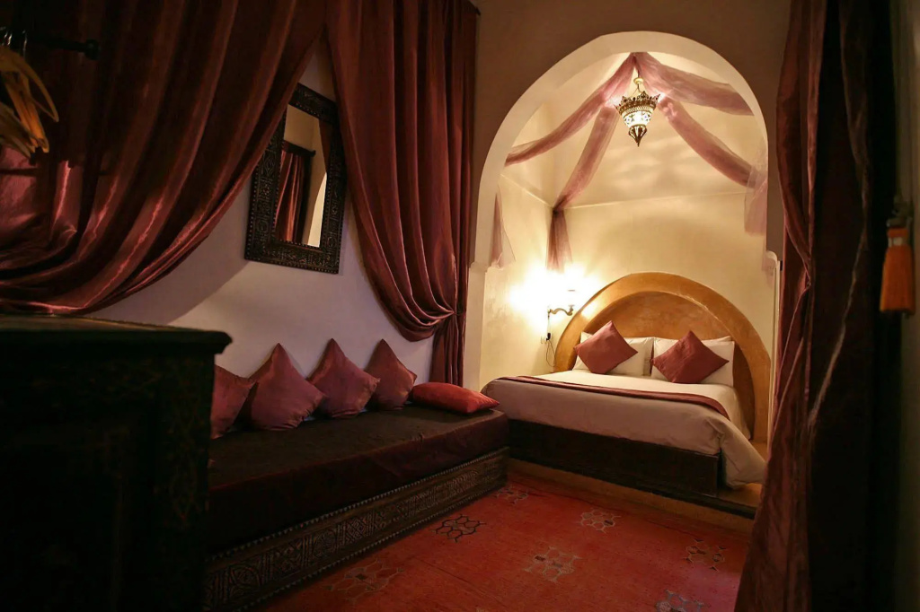 Riad El Faris - Général