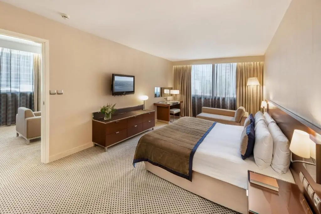 1 Bedroom Double Suite (full double bed)