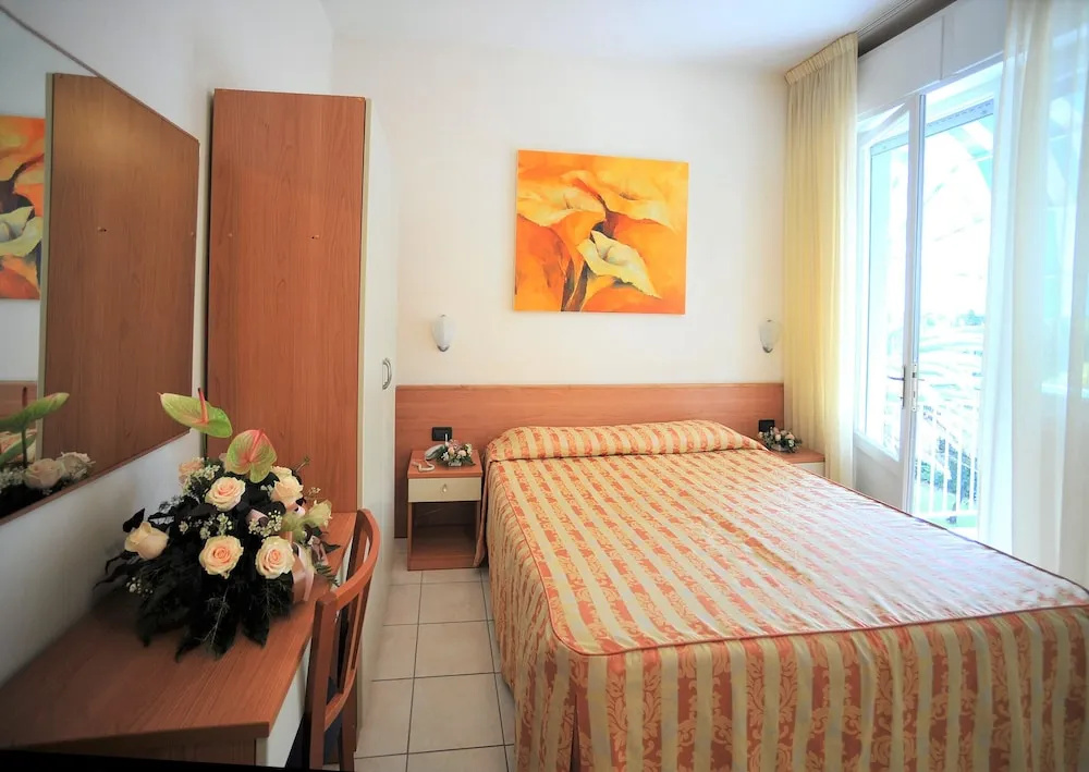 Standard Double room with balcony (full double bed)