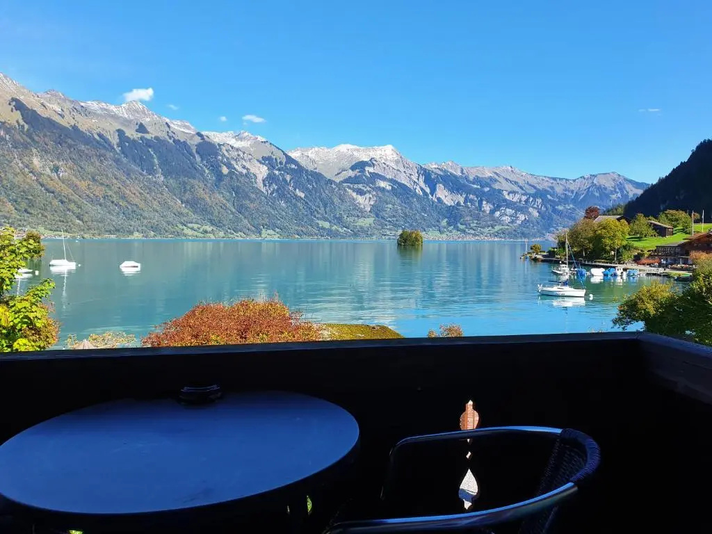 Standard Double room with lake view (full double bed)