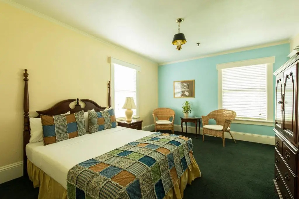 Lakeside Inn - Chambres