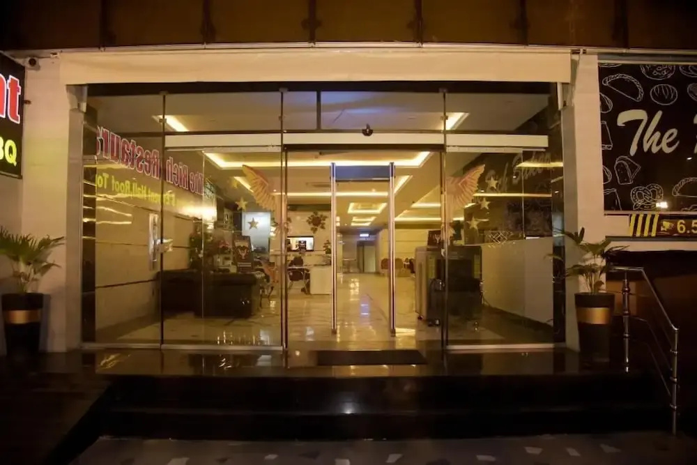 Lobby & Reception
