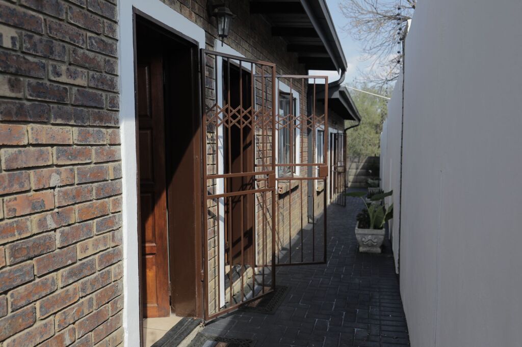 Ledumo Lodge image