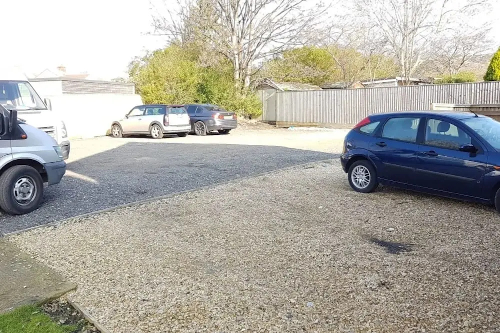 2 Bedroom Apartment With 2 Bathrooms and Parking