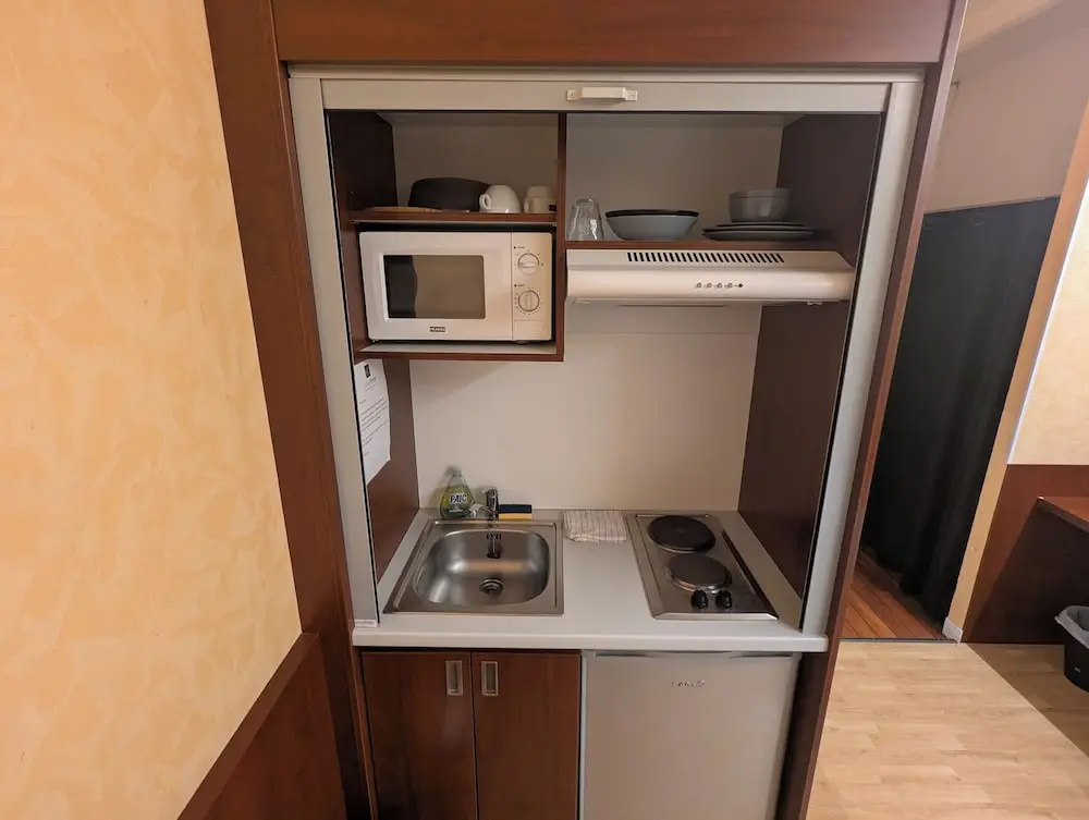 Double Studio (full double bed)