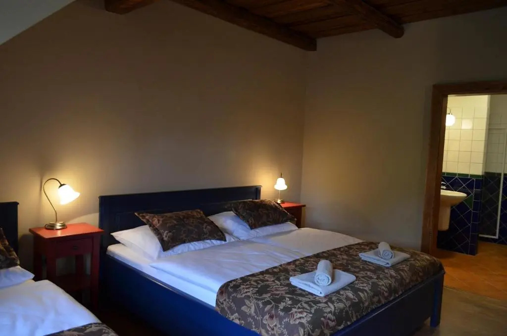 Restaurace A Penzion U Pešíků - Chambres