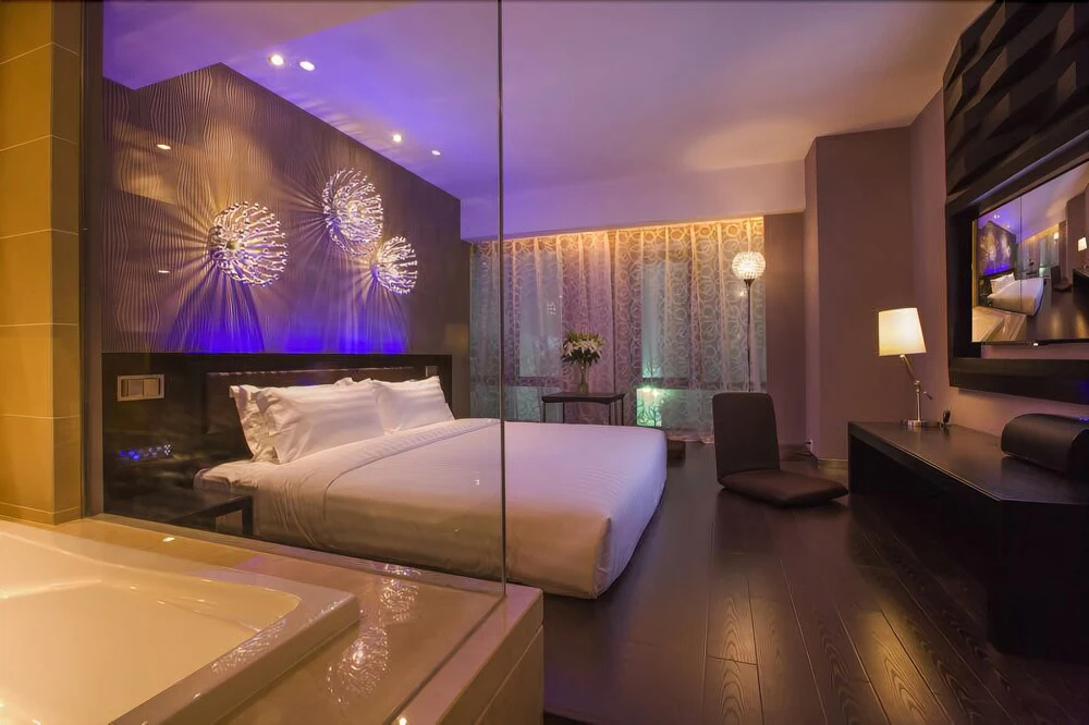 Lobby & Reception