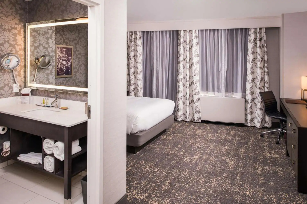 DoubleTree by Hilton Utica - Chambres