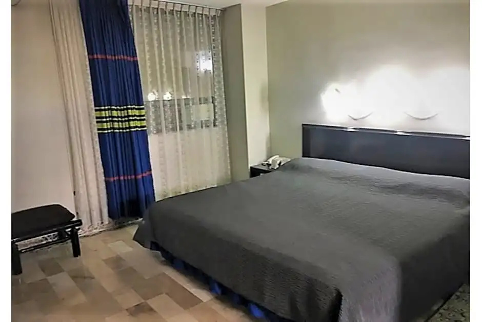 Double Junior Suite (full double bed)