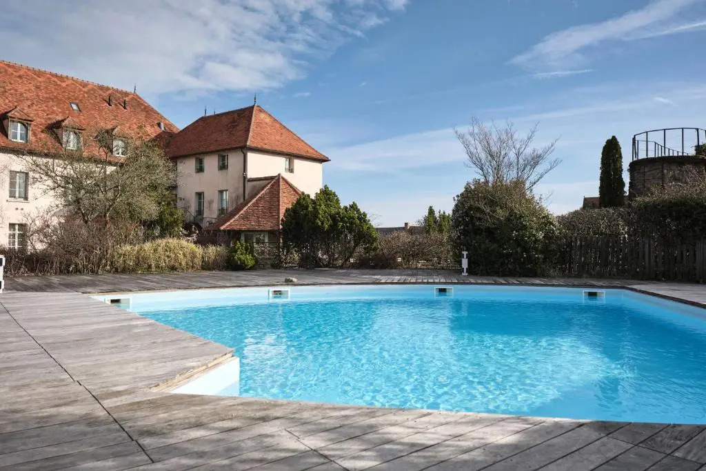 Hostellerie de la Tour d'Auxois by null
