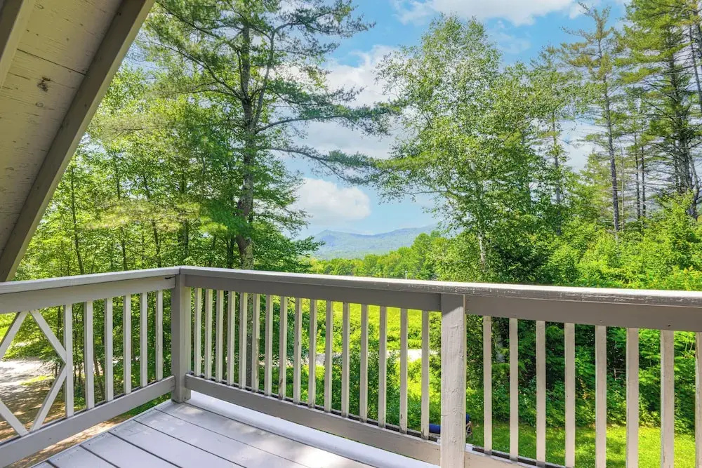 Cozy Vermont Escape w/ Deck, Near Skiing!