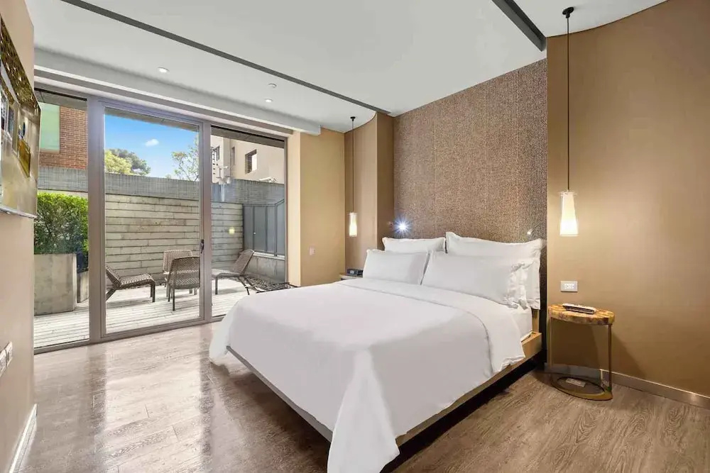 Premium room