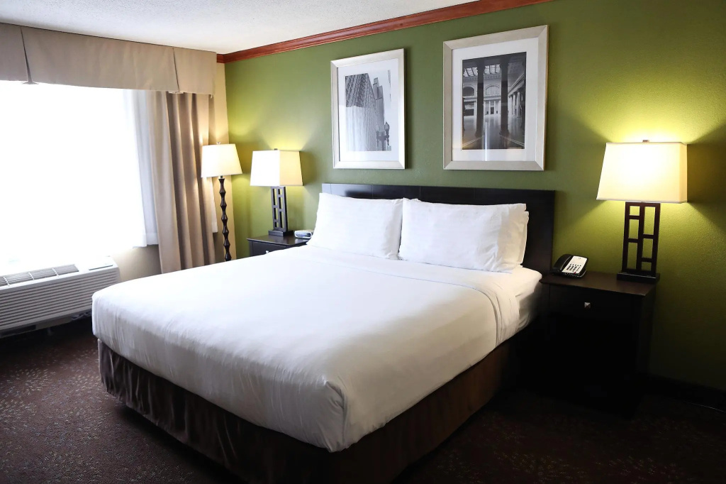 Holiday Inn Chicago Oakbrook by IHG - Chambres