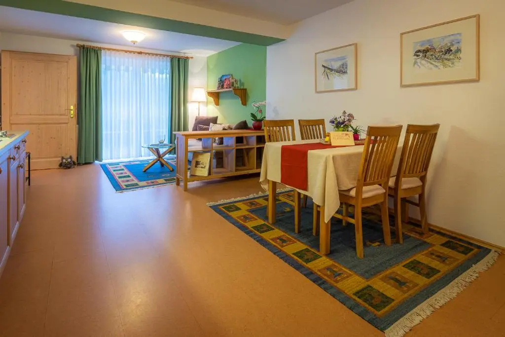 Ferienwohnungen Hotel Garni Dörflerwirt - Chambres