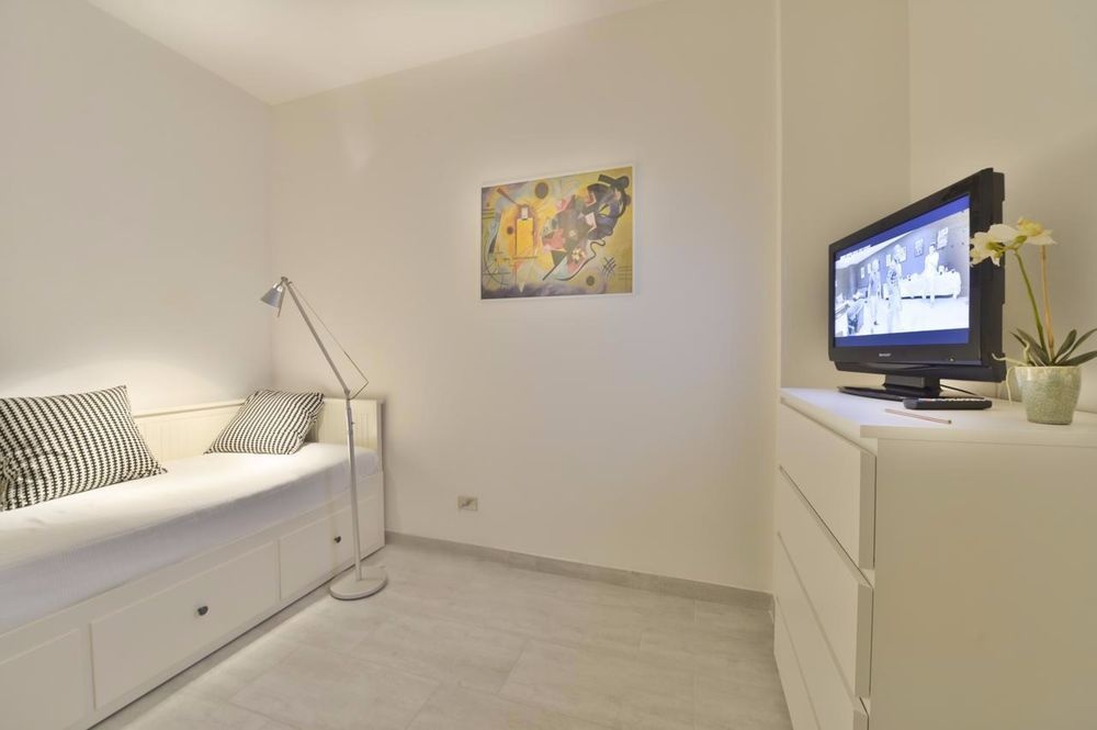 Santo Stefano Flat — 2
