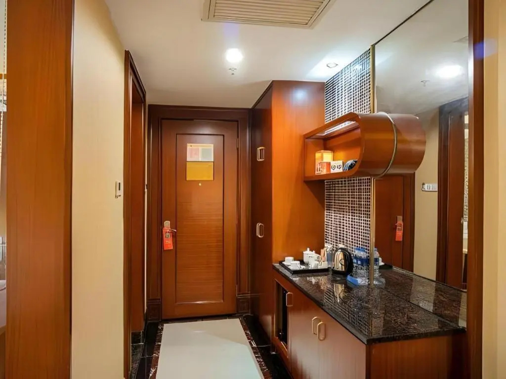 Yijian Holiday Hotel - Général