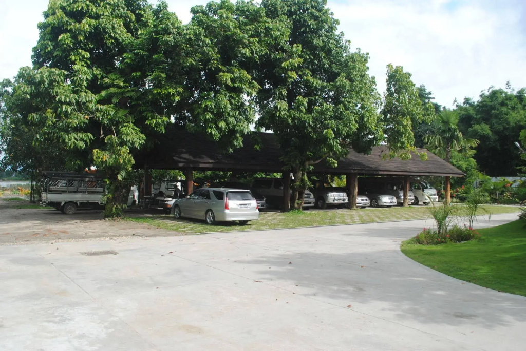 Myitkyina Plam Spring Resort Hotel