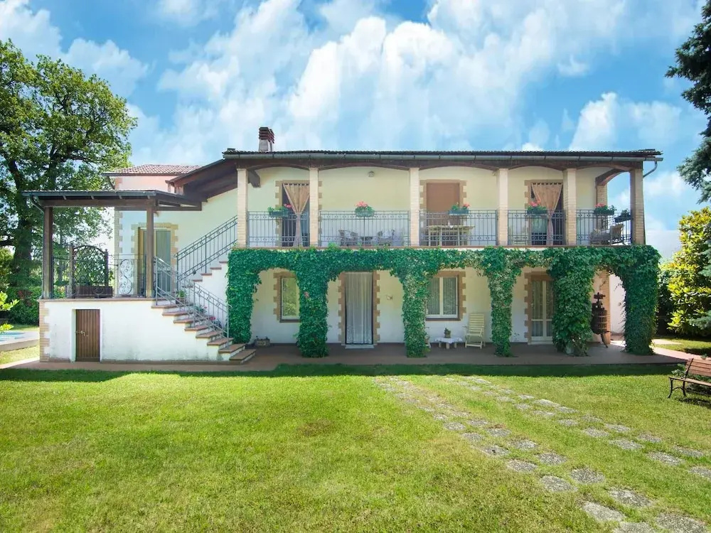 Apartment in Marche Near Lame Rosse