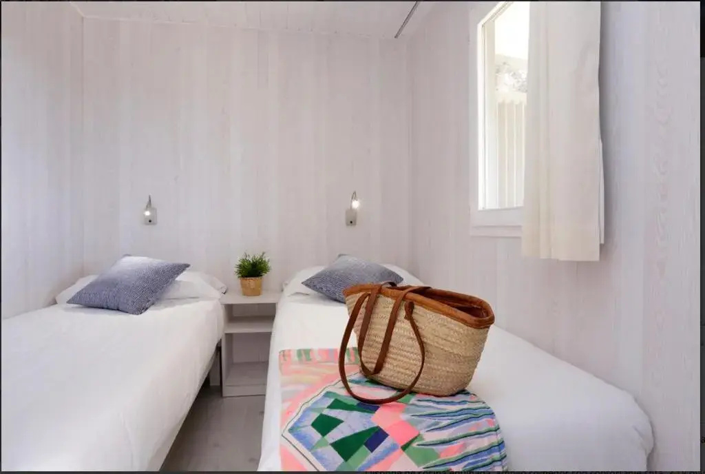 3 Bedrooms Bungalow