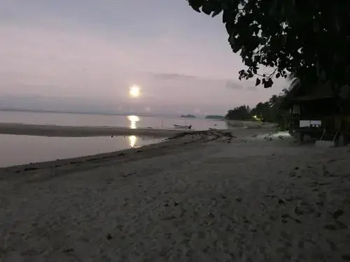 Beach & Waterfront