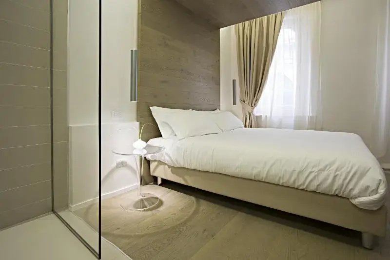 Executive Double Suite (full double bed)