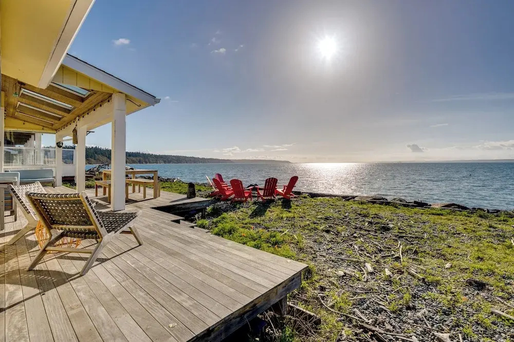 Whale Watch & Relax Fireside: Puget Sound Gem!