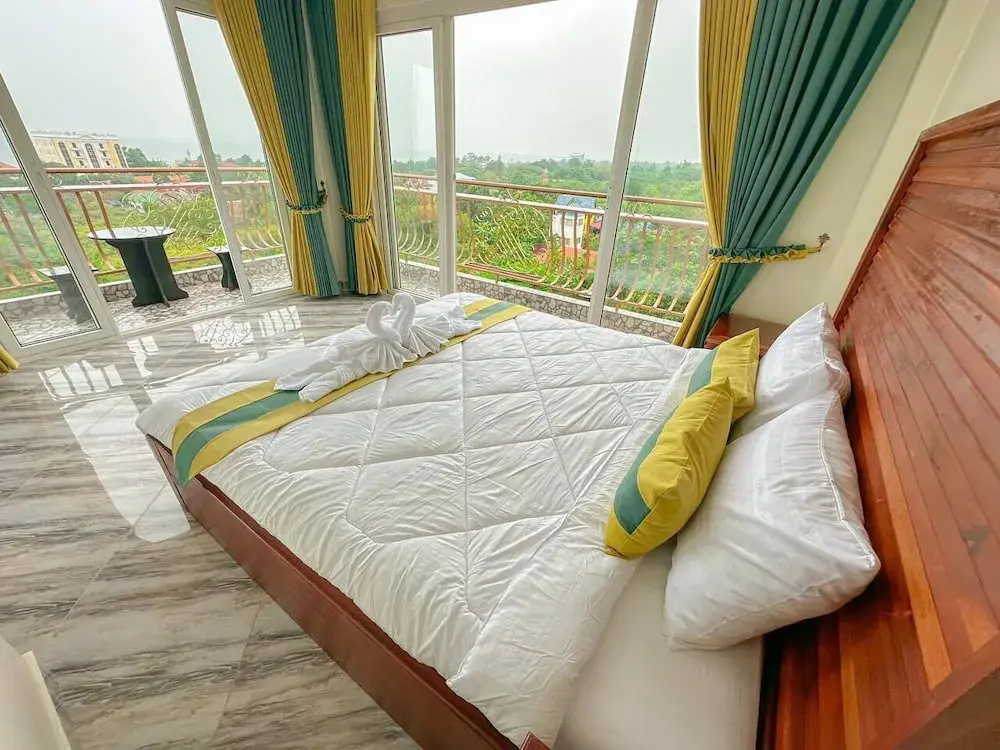 Standard Double room with balcony and with sea view (full double bed)