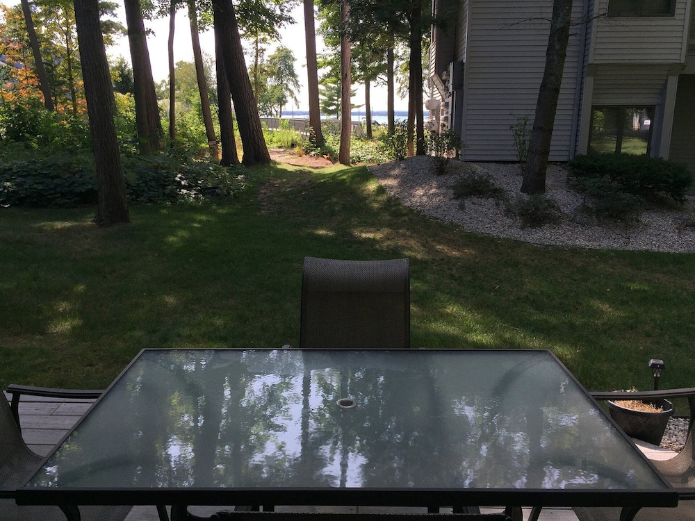 Grand Traverse Bay Lake View Condo 5682