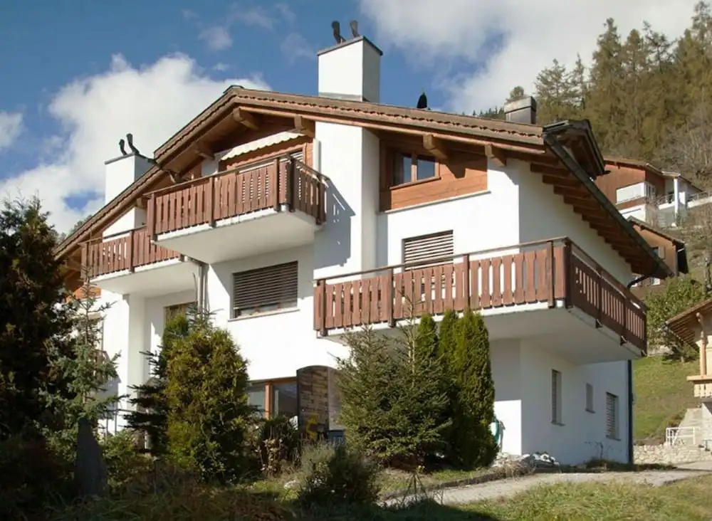 Renovated 3 Rooms Apartment in Ruschein Near Laax