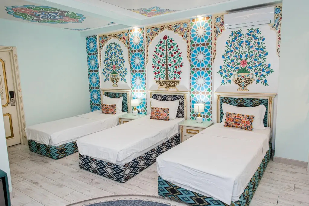 Standard Triple room