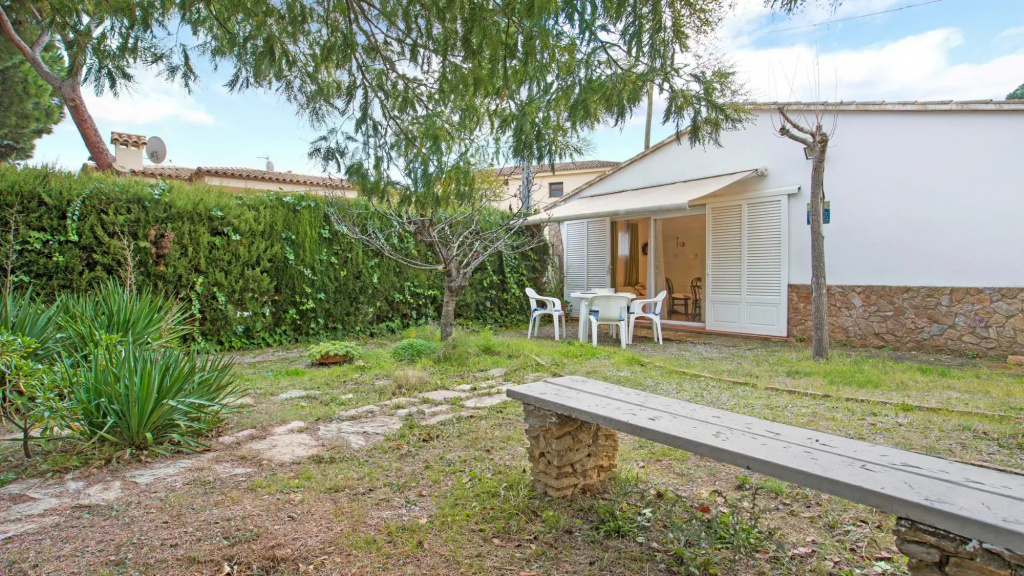 Sirena in Llafranc With 1 Bedrooms and 1 Bathrooms