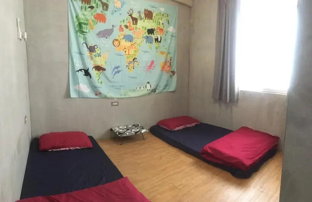 Economy room