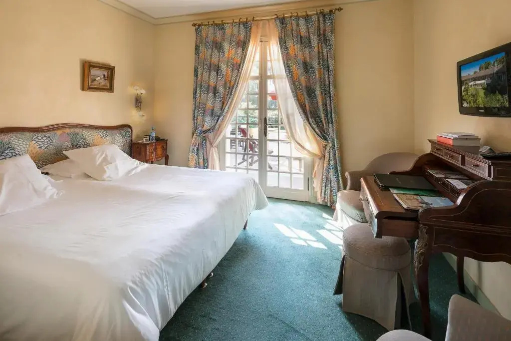 Superior Double room (full double bed)
