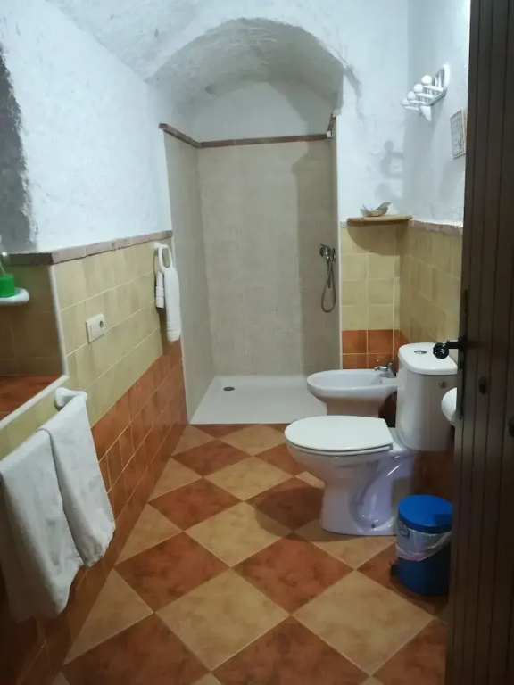 2 Bedrooms Cottage