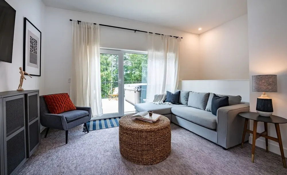 Revelation Retreat By Revelstoke Vacations