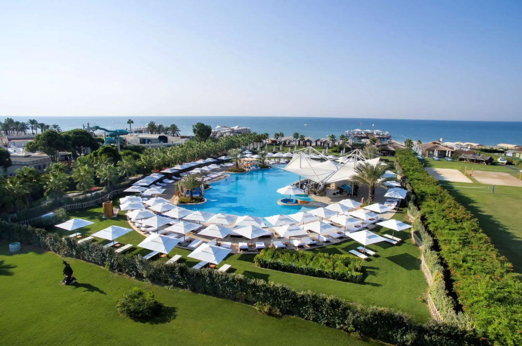 Beach & Waterfront