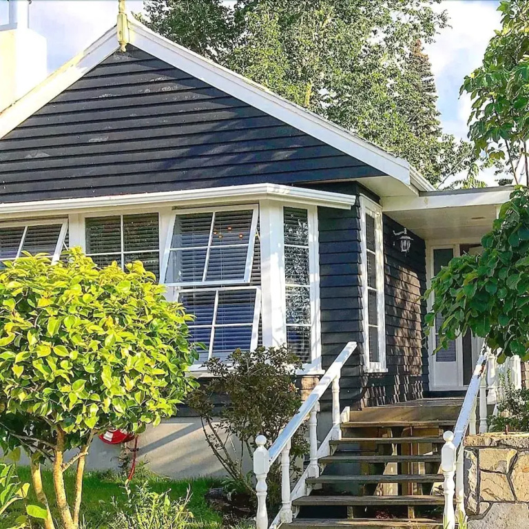 Hugo and Carter's Lodge Rotorua NZ