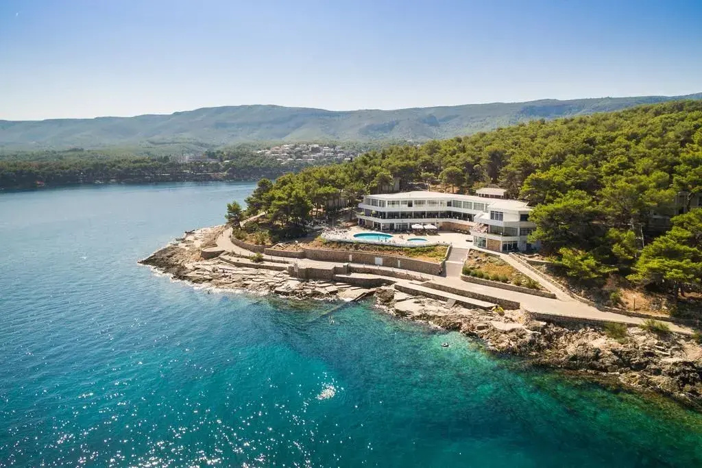 Beach & Waterfront