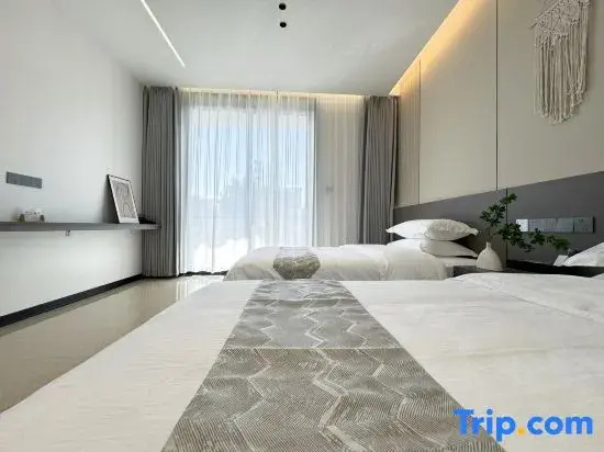 Standard room with balcony and with view