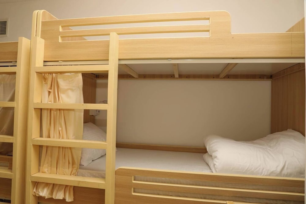 Seaside Hostels — 5