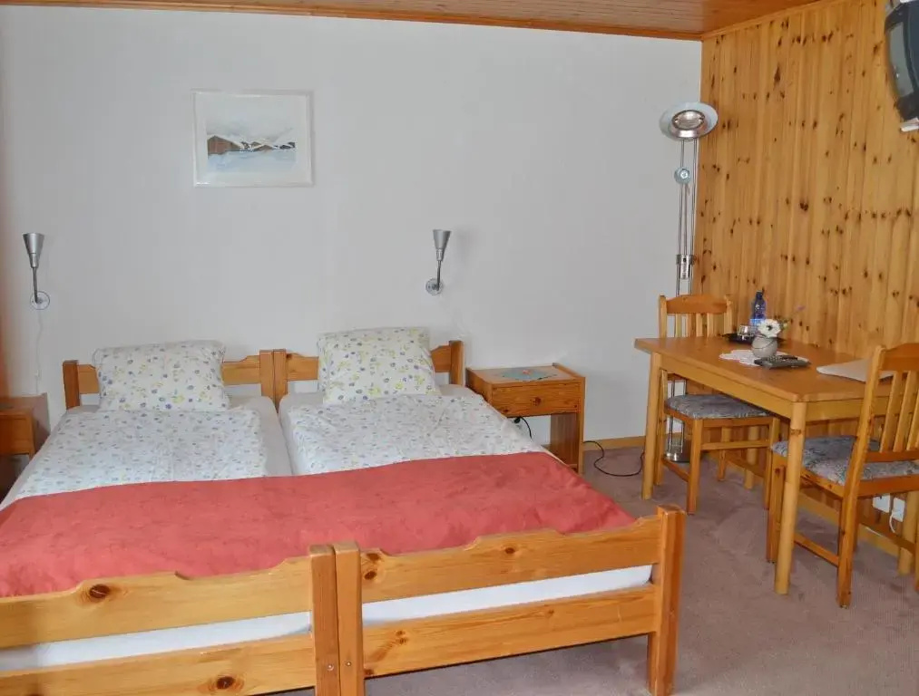 Economy room